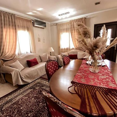 A Home Away From Home Trikala  Exterior photo